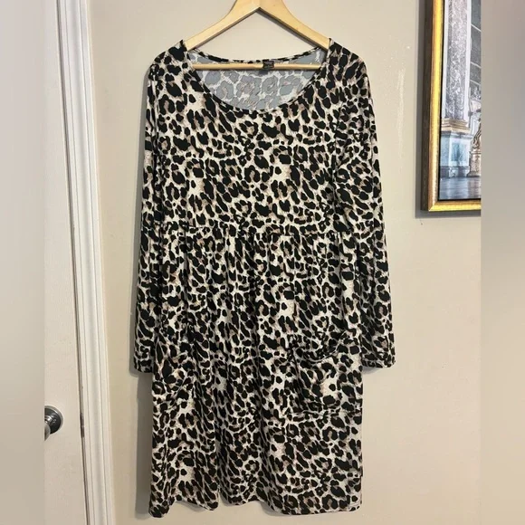Leopard Print Long Sleeve front pockets Dress size L - Picture 2 of 5